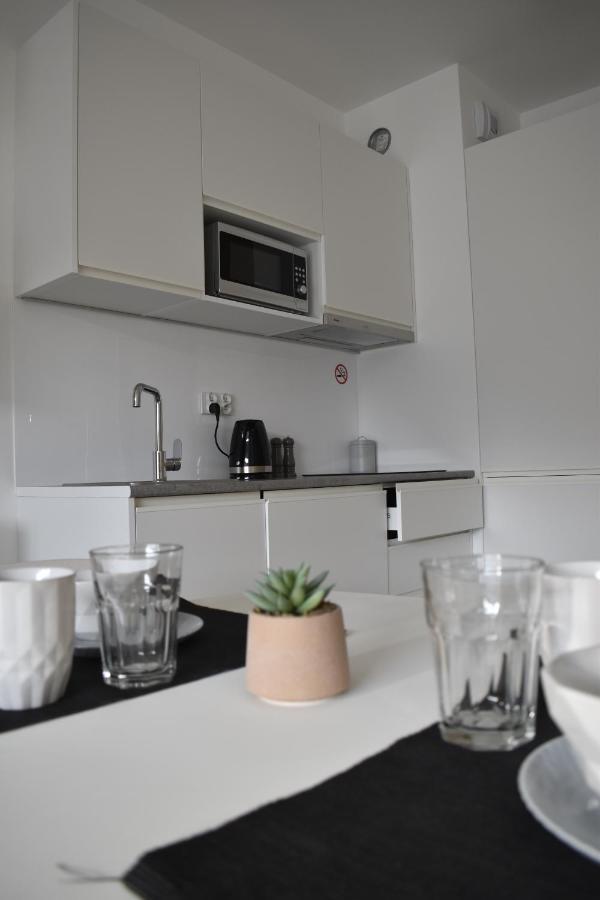 White Apartment Modern Tower Atal Gdynia Bagian luar foto