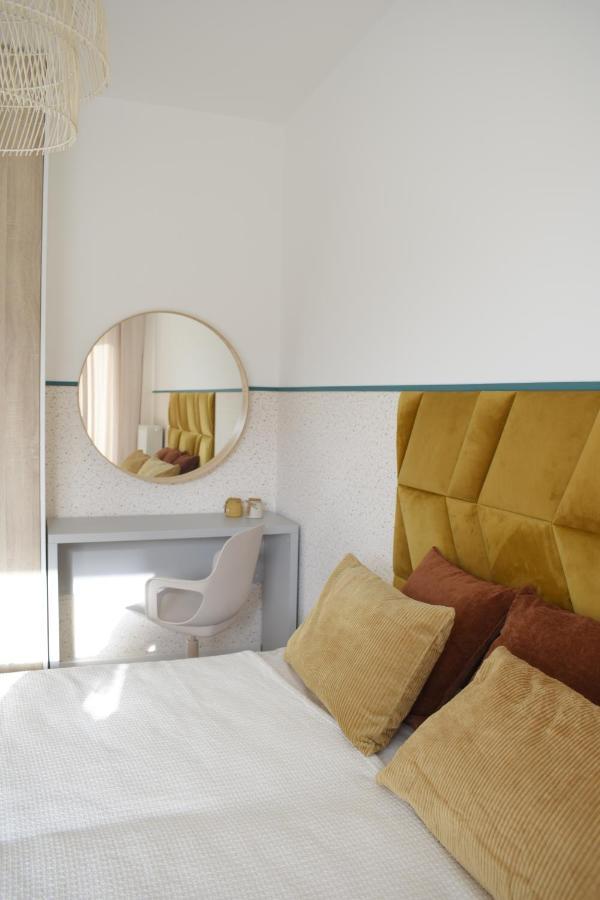 White Apartment Modern Tower Atal Gdynia Bagian luar foto