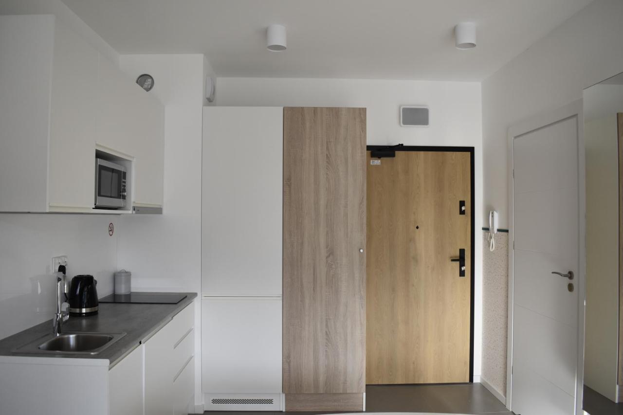 White Apartment Modern Tower Atal Gdynia Bagian luar foto