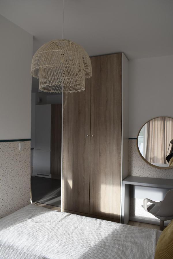 White Apartment Modern Tower Atal Gdynia Bagian luar foto