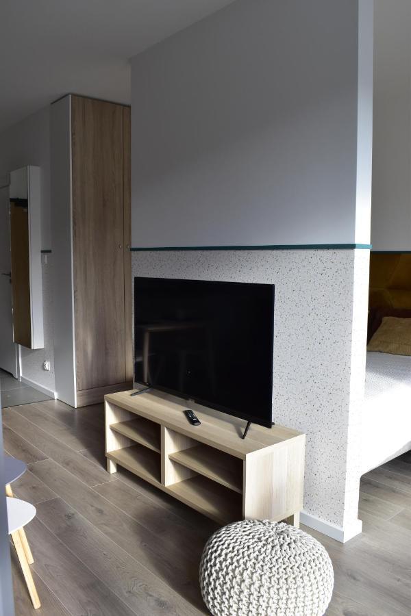 White Apartment Modern Tower Atal Gdynia Bagian luar foto